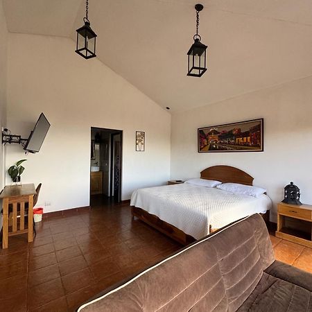 Vista Encantada Hotel Villa Canales エクステリア 写真