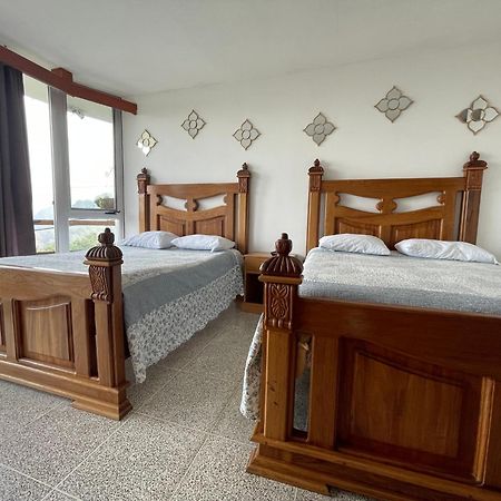 Vista Encantada Hotel Villa Canales エクステリア 写真