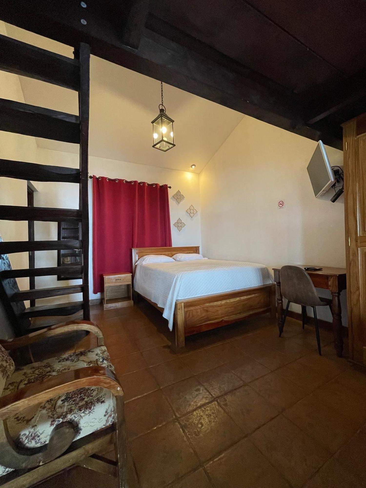 Vista Encantada Hotel Villa Canales エクステリア 写真