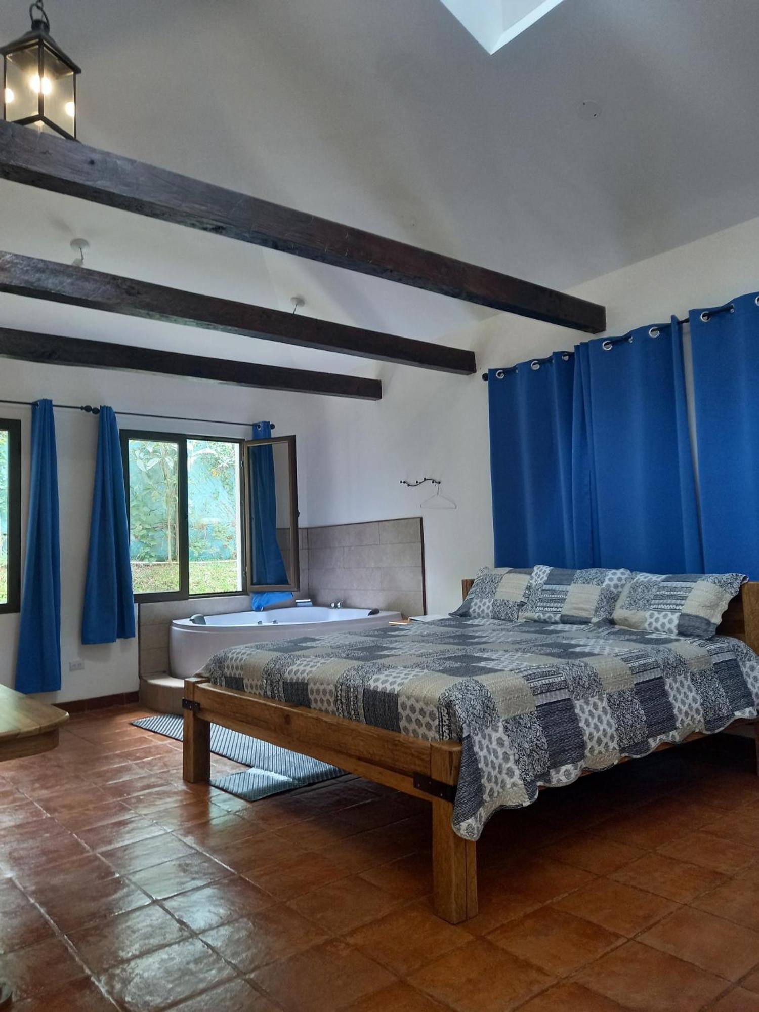 Vista Encantada Hotel Villa Canales エクステリア 写真